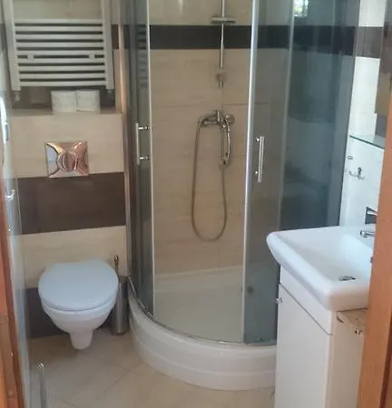 Apartament Pod Klonami Kisewo