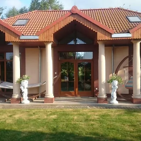 Pod Klonami Kisewo Leczyce