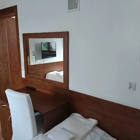 Apartament Pod Klonami Kisewo *